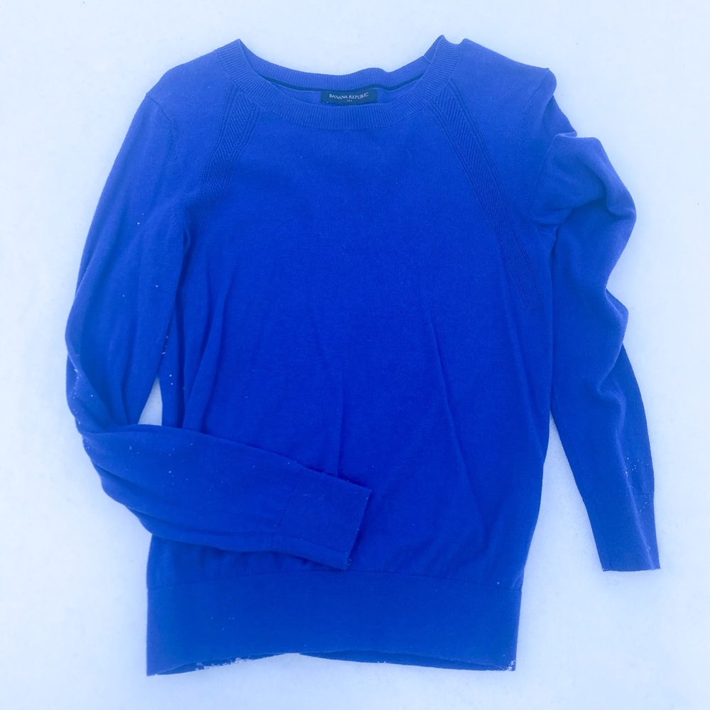 Beautiful cobalt blue Banana Republic Sweater in excellent condition! 💙